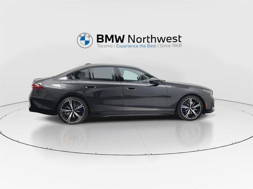 2025 BMW i5 M60