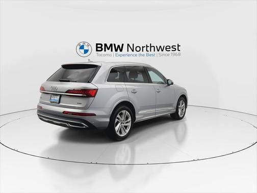 2022 Audi Q7 55 Premium Plus