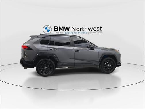 2022 Toyota RAV4 Hybrid SE