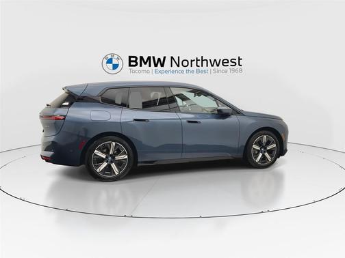 2026 BMW iX xDrive60