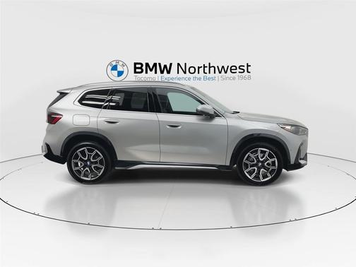 Space Silver Metallic 2025 BMW X1 xDrive28i