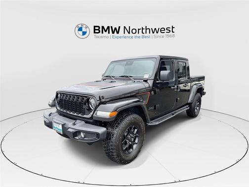 Black Clearcoat 2024 Jeep Gladiator Jeep Beach