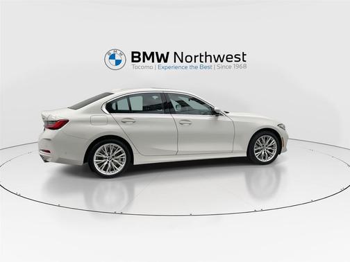 2024 BMW 330 i xDrive