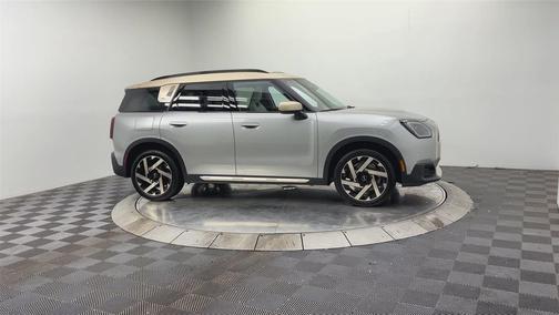 Melting Silver III Metallic 2025 MINI Countryman Cooper S ALL4
