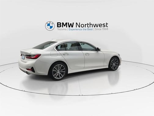 2022 BMW 330 xDrive