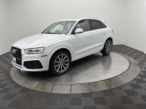 Glacier White Metallic 2018 Audi Q3 2.0T Premium Plus