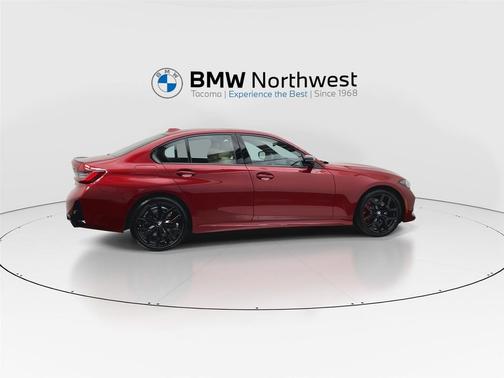 2025 BMW 330 i xDrive