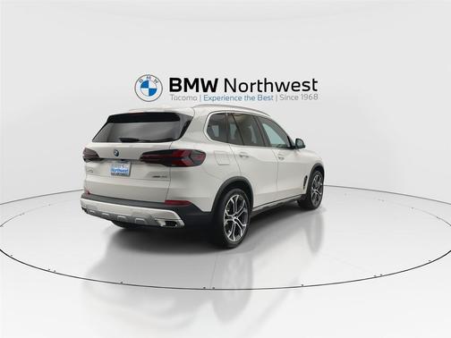 Alpine White 2026 BMW X5 xDrive40i