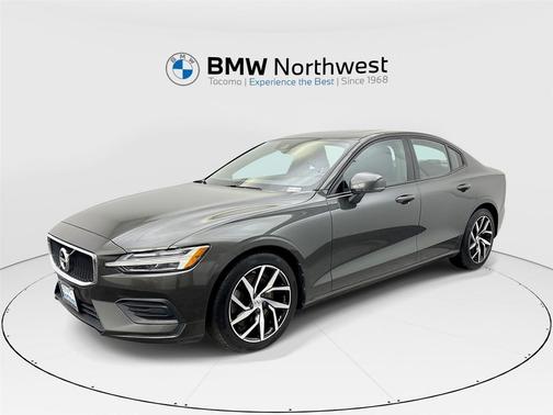 2019 Volvo S60 T6 Momentum