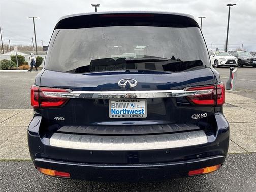 2024 INFINITI QX80 Luxe