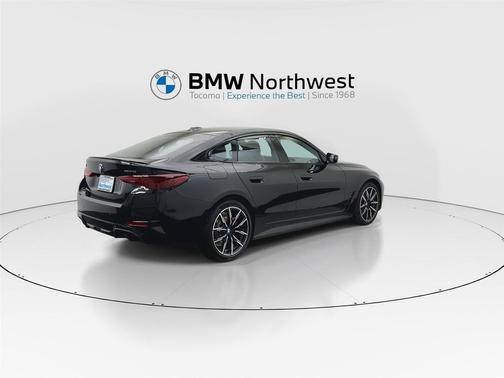 Black Sapphire Metallic 2026 BMW i4 Gran Coupe xDrive40