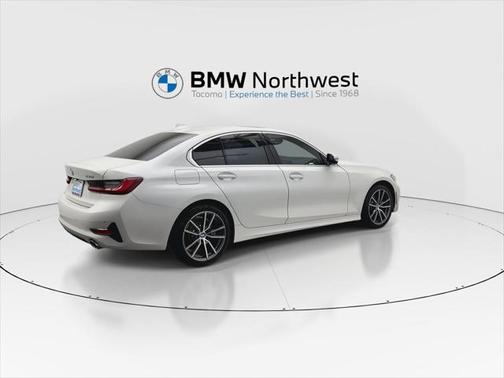 2022 BMW 330 330i