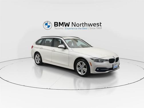Mineral White Metallic 2019 BMW 330 xDrive