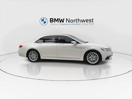 2017 Lincoln Continental Select