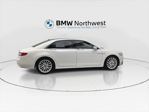 2017 Lincoln Continental Select
