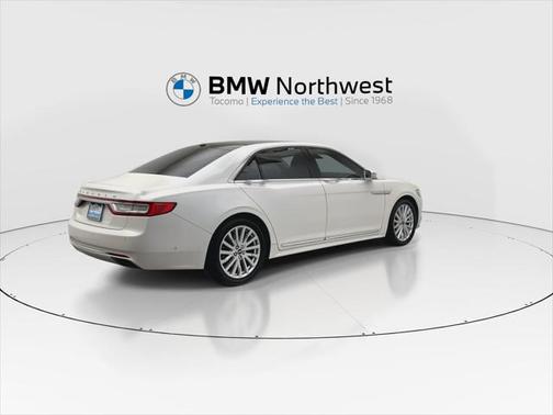 2017 Lincoln Continental Select