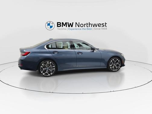 2025 BMW 330 i xDrive
