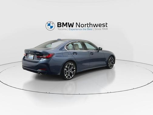 2025 BMW 330 i xDrive