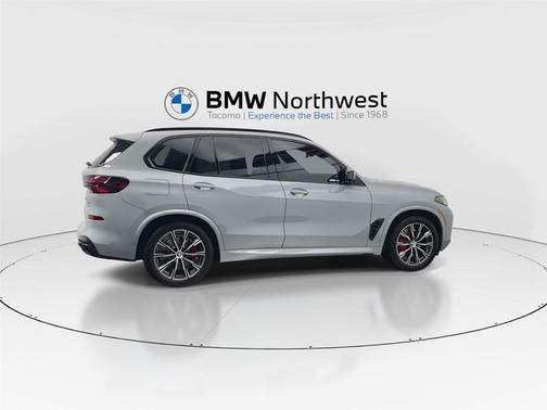 2024 BMW X5 M60i