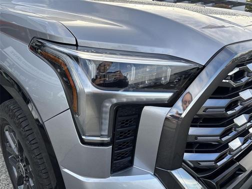2024 Toyota Tundra Hybrid Platinum