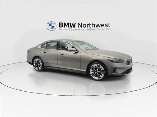 2024 BMW 530 i xDrive