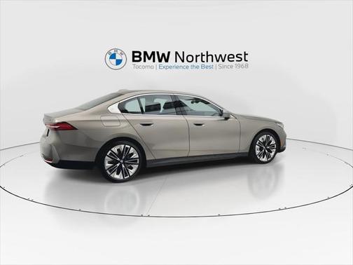 2024 BMW 530 i xDrive