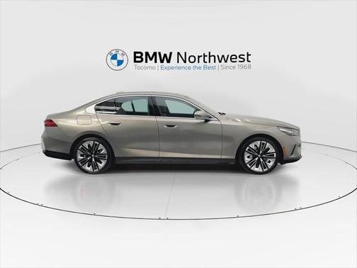 2024 BMW 530 i xDrive
