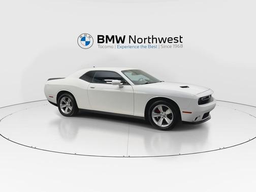 2017 Dodge Challenger SXT