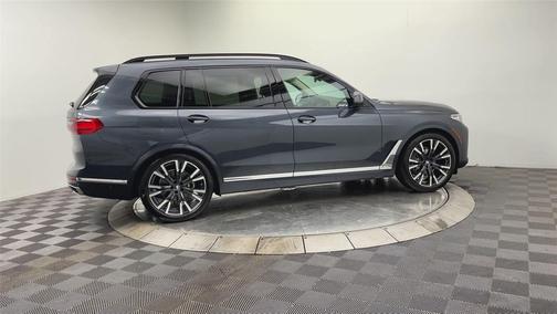 Arctic Gray Metallic 2020 BMW X7 xDrive40i