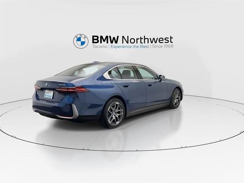 2024 BMW i5 eDrive40