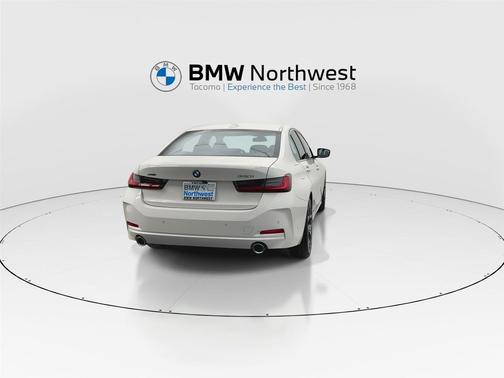 2025 BMW 330 i xDrive