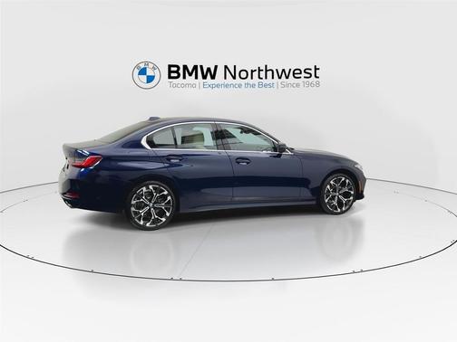 2026 BMW 330 i xDrive