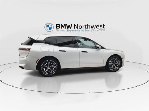 2026 BMW iX xDrive60