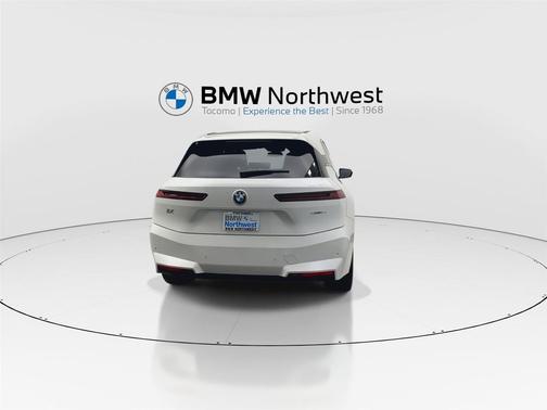 2026 BMW iX xDrive60