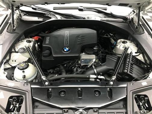 2015 BMW 528 528i