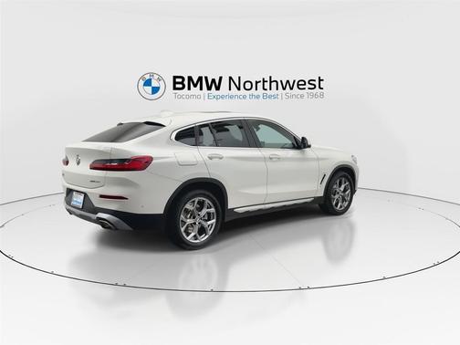 Alpine White 2024 BMW X4 xDrive30i