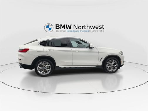 Alpine White 2024 BMW X4 xDrive30i