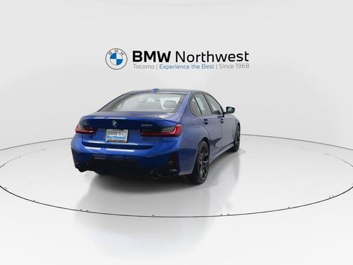 2025 BMW 330 i xDrive
