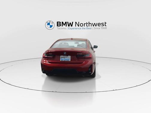 2025 BMW 330 i xDrive