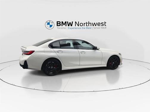 2026 BMW 330 xDrive NA