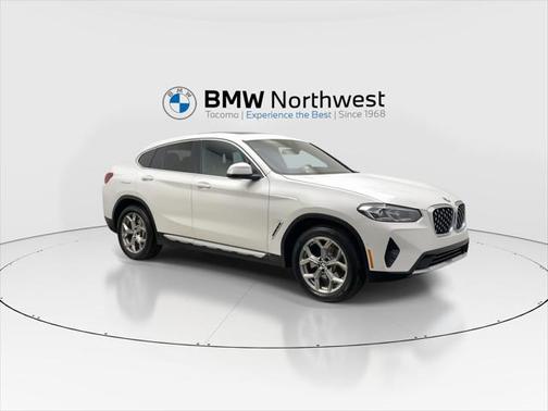 2025 BMW X4 xDrive30i