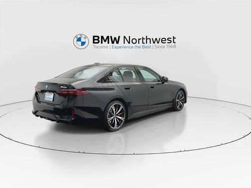 Black Sapphire Metallic 2026 BMW 550e xDrive