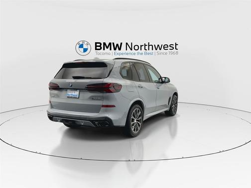 Brooklyn Grey Metallic 2026 BMW X5 M60i