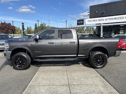 2022 RAM 2500 Laramie Crew Cab 4x4 6'4' Box