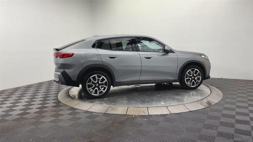 2025 BMW X2 xDrive28i