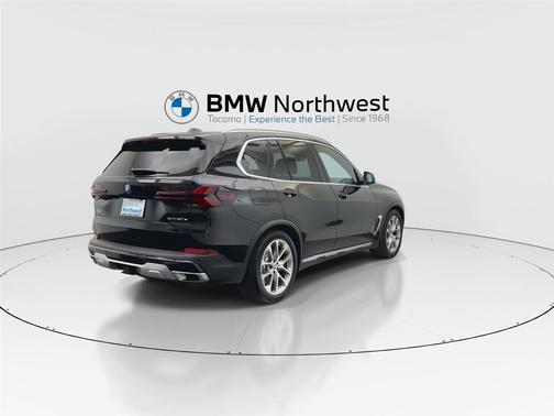 Black Sapphire Metallic 2026 BMW X5 PHEV xDrive50e