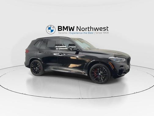Black Sapphire Metallic 2022 BMW X5 M50i