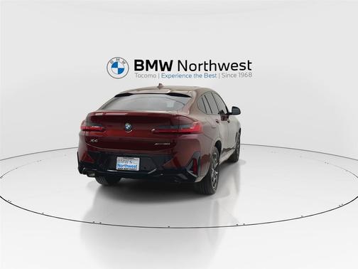 2025 BMW X4 xDrive30i