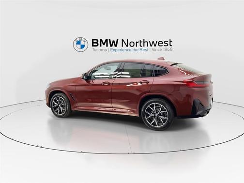 2025 BMW X4 xDrive30i