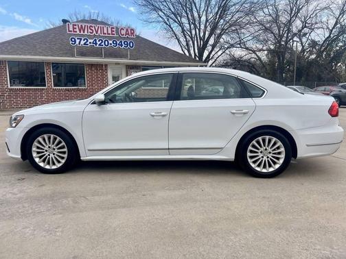 2016 Volkswagen Passat 1.8T SE w/Technology